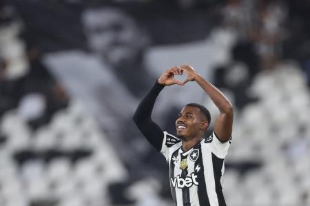 Cuiabano fica no Botafogo por empréstimo após ser vendido ao Nottingham Forest-ING