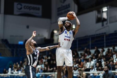Hollowell, do KTO Minas, foi um dos destaques da vitória contra o Vasco