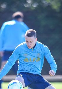 Igor Serrote, do Grêmio, fraturou o pulso contra o Godoy Cruz
