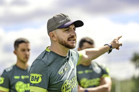 William Batista não é mais treinador do América