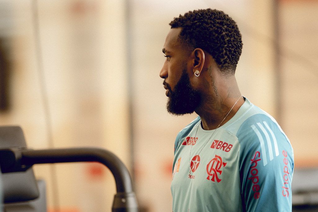 Gerson, De La Cruz e mais: Flamengo atualiza boletim médico do elenco