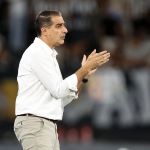 Renato Paiva destaca torcida do Botafogo após classificação: ‘Começamos com 12’
