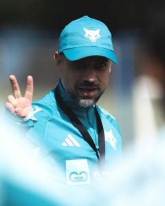 Treinador Jonas Urias, do Cruzeiro