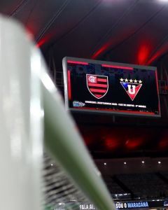 Flamengo e LDU se enfrentam no Maracanã, nesta quinta (15), pela Libertadores
