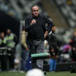 Cuca explica por que utilizou titulares do Atlético em jogo pré-clássico
