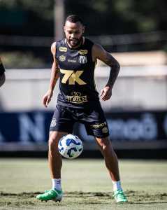 Guilherme, no CT Rei Pelé