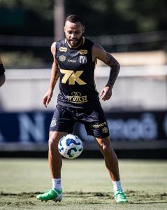 Guilherme, no CT Rei Pelé