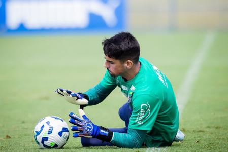 Goleiro Gabriel Souza durante treino do Bahia