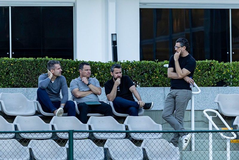 Cúpula do Atlético acompanha último treino do time antes do clássico