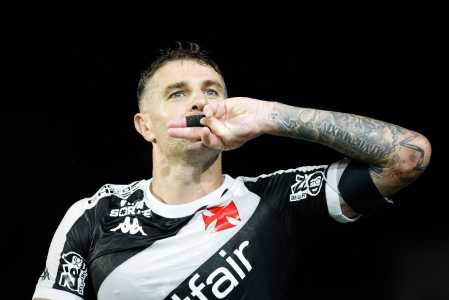 Pablo Vegetti é ídolo da torcida do Vasco e líder do atual elenco