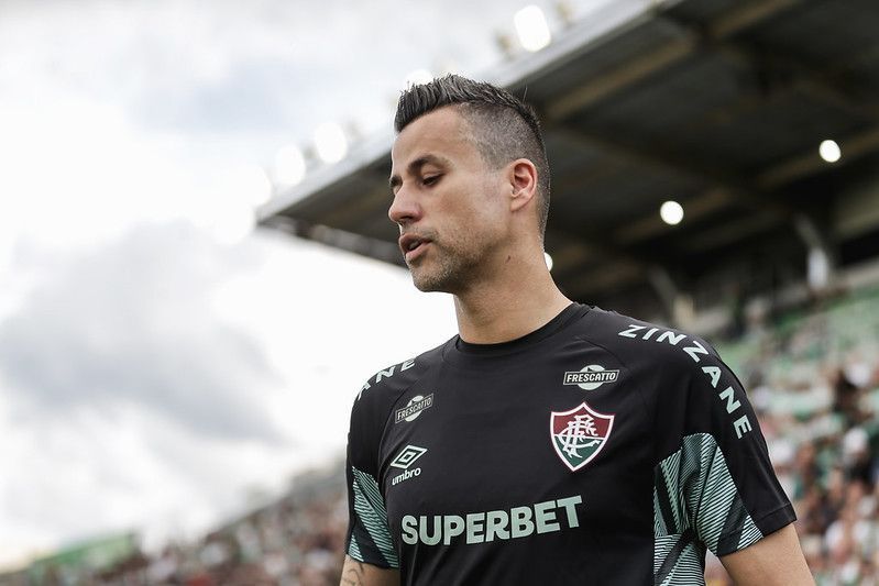 Pelo Fluminense, Fábio pode superar Buffon e mirar recorde de jogos sem sofrer gol