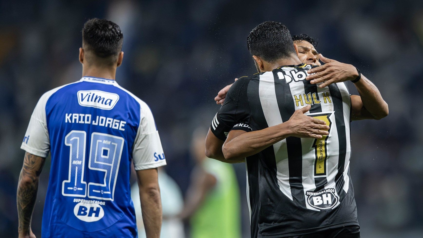 Ex-apresentador da Globo ironiza vibração de atacante do Atlético em empate com Cruzeiro