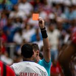 Atletas de Bahia e Vitória serão julgados por expulsões em Ba-Vi do Brasileirão