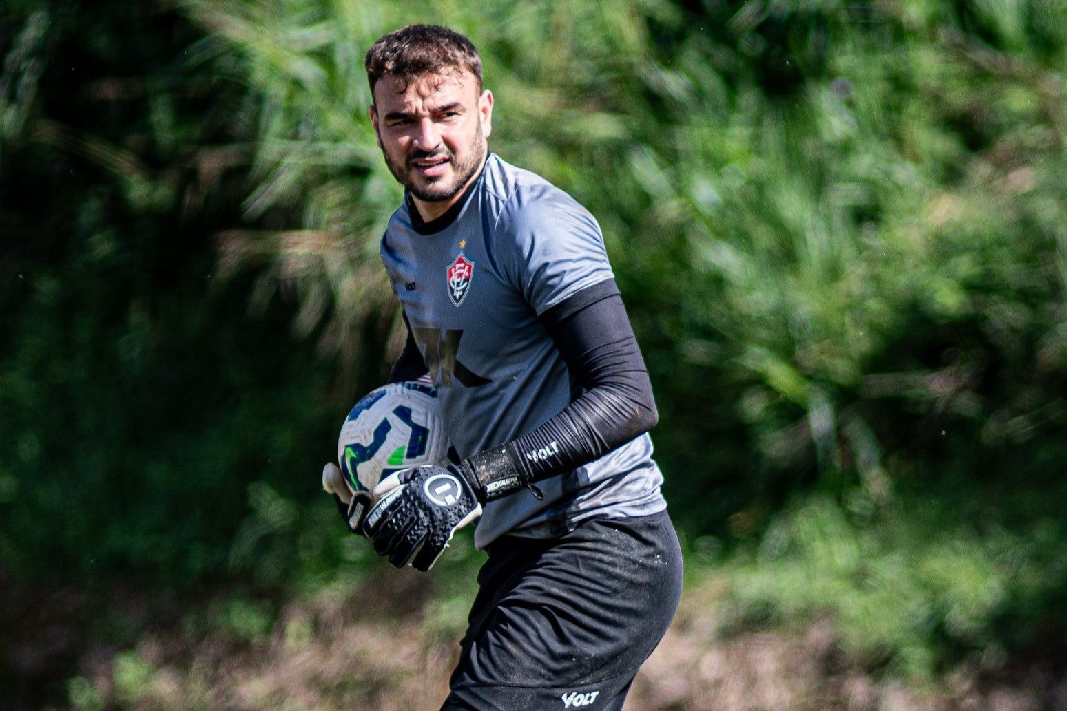Sport entra na briga com Juventude e Lecce por goleiro do Vitória