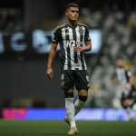 Imprensa argentina coloca Fausto Vera, do Atlético, na mira do River Plate
