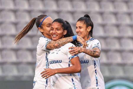 Cruzeiro vence Palmeiras pelo Brasileiro Feminino