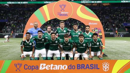 Com gols de Estêvão e Flaco López, Palmeiras derrotou Ceará