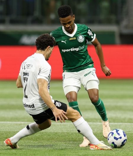 Estêvão foi o principal jogador do duelo entre Palmeiras e Ceará