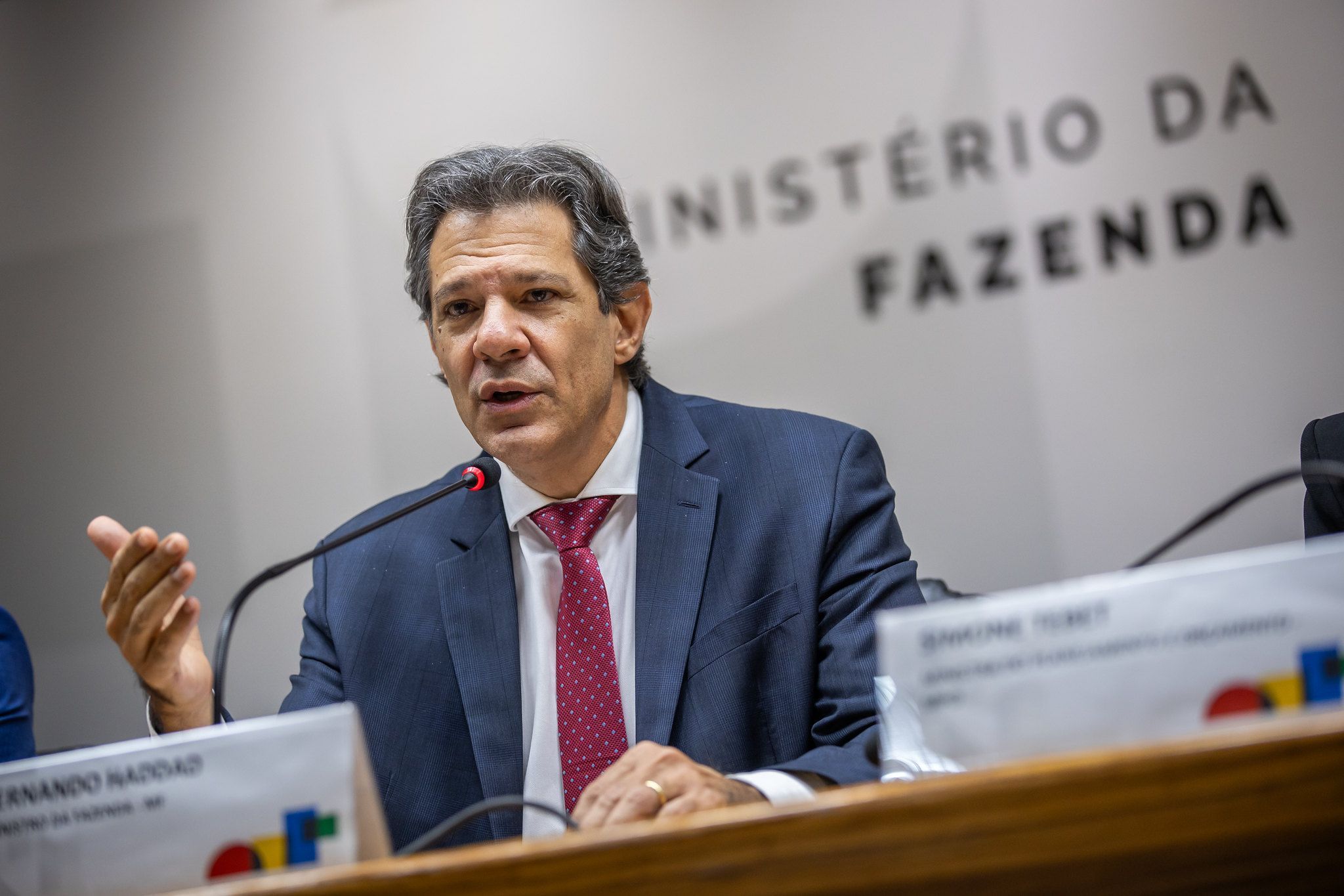 Haddad nega retaliação aos EUA após tarifaço de Trump sobre produtos brasileiros