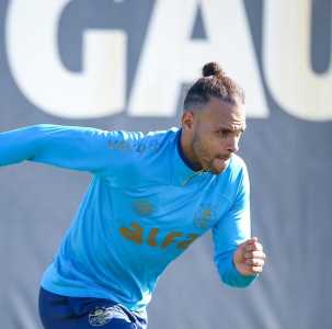 Braithwaite vai para o jogo desta quinta-feira