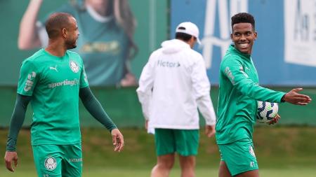 Estêvão deve ser titular neste domingo (25), contra o Flamengo