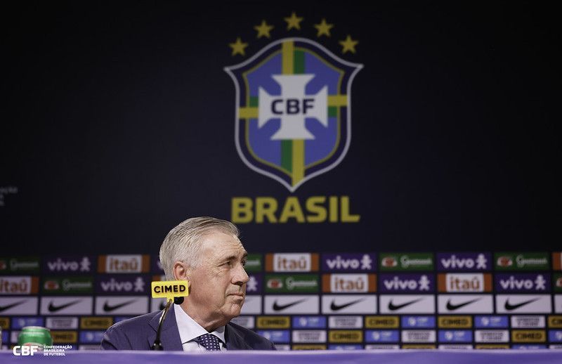 Ancelotti revela problema com apenas um brasileiro na carreira; saiba quem foi