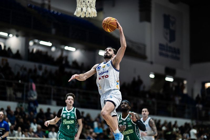 Em casa, KTO Minas vence Bauru e se aproxima de final inédita do NBB