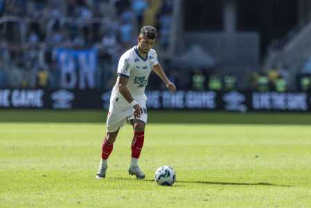 Lucho Rodríguez em ação pelo Bahia, no Campeonato Brasileiro