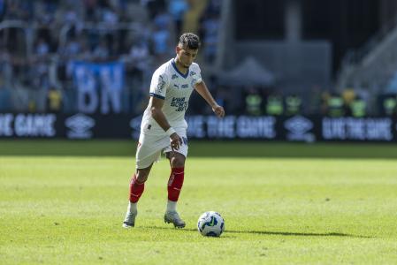 Lucho Rodríguez em ação pelo Bahia, no Campeonato Brasileiro