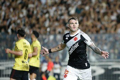 Vegetti é o artilheiro do Vasco na Copa Sul-Americana com quatro gols