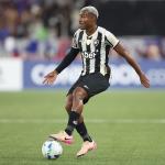 Cuiabano quebra o silêncio e se pronuncia pela primeira vez após retorno ao Botafogo