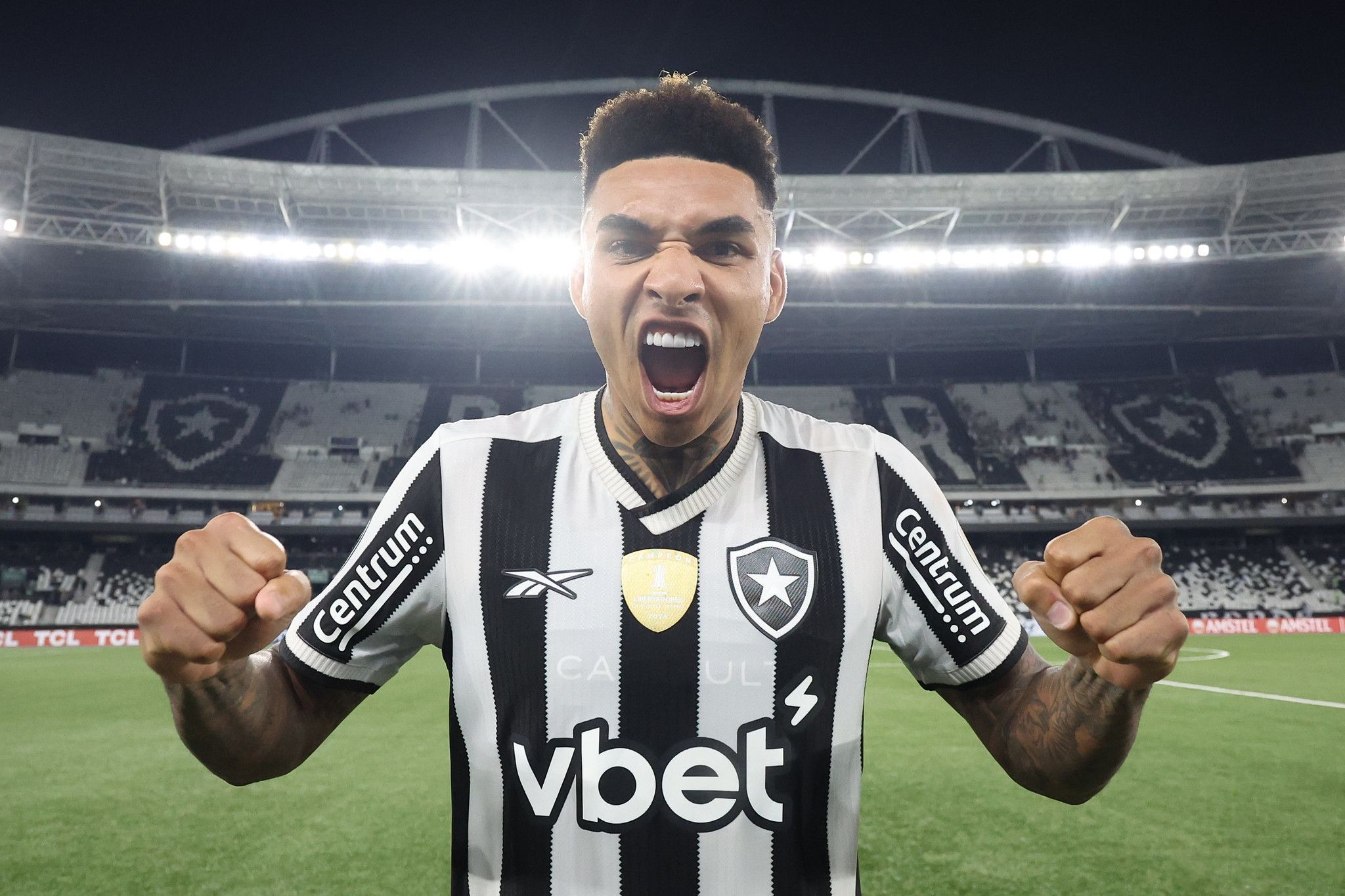 Igor Jesus confirma saída do Botafogo: 'Vou dizer um até logo'