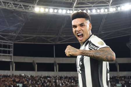 Igor Jesus é um dos principais ativos do Botafogo no mercado