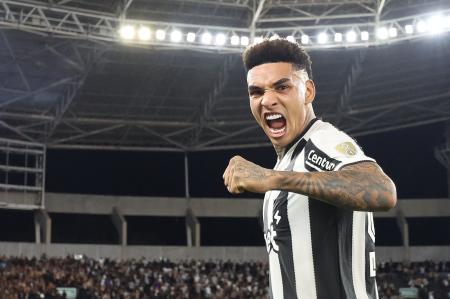 Igor Jesus é um dos principais ativos do Botafogo no mercado