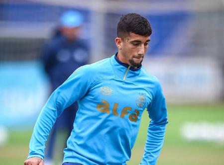 Cristian Olivera é titular do Grêmio em 2025