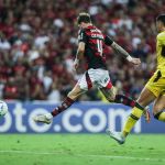 Flamengo assusta, mas vence Táchira e avança na Libertadores pelo saldo de gols