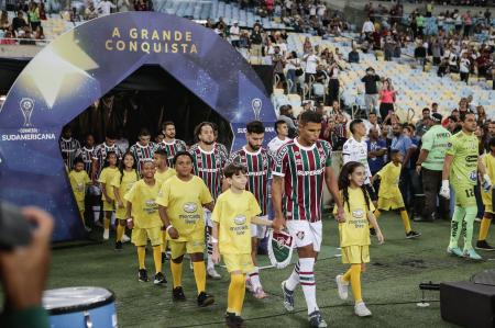 Entrada do Fluminense para jogo contra o Once Caldas pela Sul-Americana de 2025