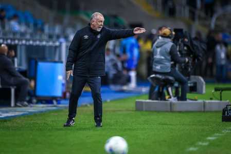 Mano Menezes, técnico do Grêmio
