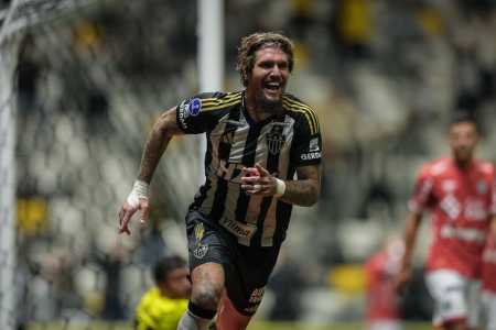 Lyanco comemorando gol pelo Atlético