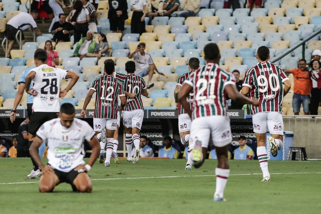 Fluminense vence 'decisão' contra Once Caldas e avança em primeiro na Sul-Americana