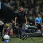 Cuca reconhece piora no time após mudanças e desorganização em empate do Atlético