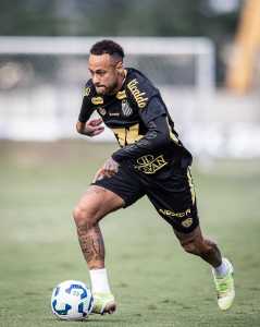 Neymar em treinamento pelo Santos no CT Rei Pelé