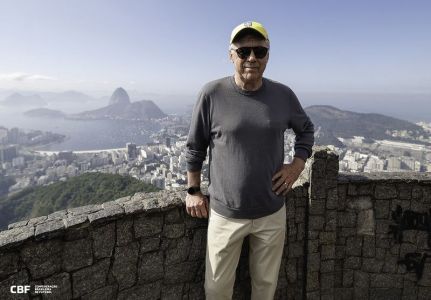 Carlo Ancelotti visita Cristo Redentor no Rio de Janeiro