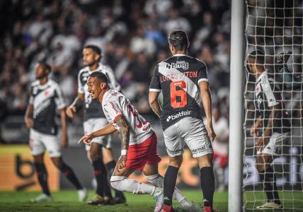 Bragantino quebra tabu e vence pela primeira vez o Vasco em São Januário