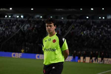 O Vasco terá quase um mês de preparação sob o comando de Fernando Diniz