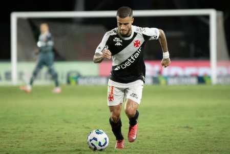 Coutinho em ação pelo Vasco: o Cruzmaltino deseja a permanência do meio-campista
