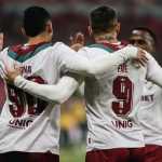 Fluminense supera o Inter em pleno Beira-Rio e cola no G4 do Brasileirão