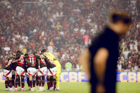 Time do Flamengo reunido para jogo do Brasileirão de 2025