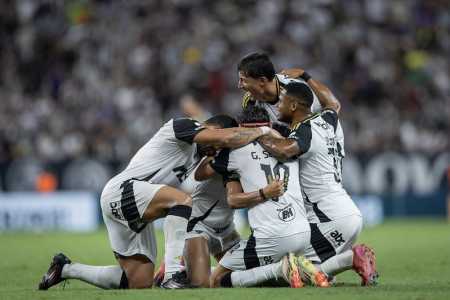 Jogadores do Atlético comemoram gol marcado contra o Ceará, na última rodada do Brasileirão