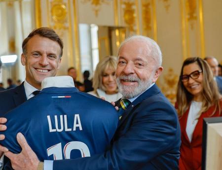 Macron e Lula, na França